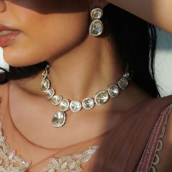Single line Victorian kundan Necklace with Earrings Set
