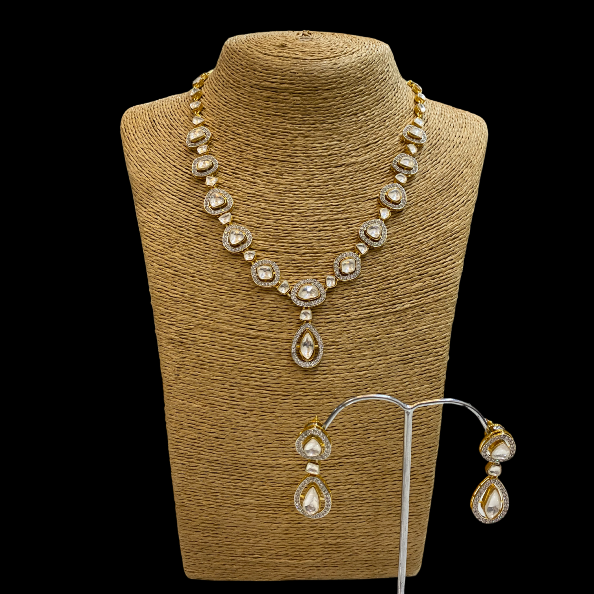 Uncut kundan Single line Necklace with Earrings Set